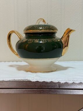 Vintage Homer Laughlin Cream and Gold Porcelain Marked Dish